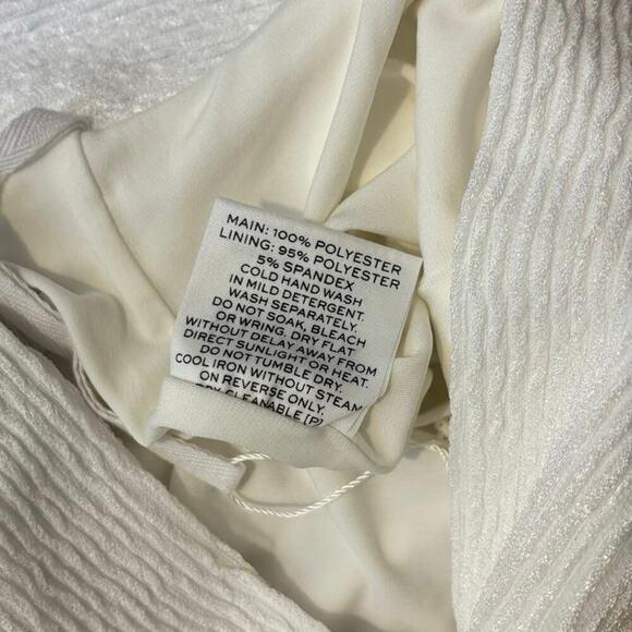 NWT RUMER Rosa Short In White Size XXS - Picture 5 of 7